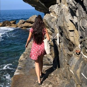 RUFFLED WRAP-LIKE FLORAL DRESS